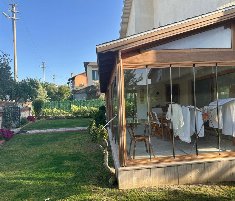 Çeşme Dalyan Marina ve Sakızlıkoy Plajına Yakın Satılık Villa