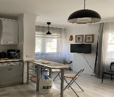 Çeşme merkezde Anfitiyatro  yakını kiralık daire