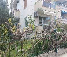 Çeşme merkezde kiralık mobilyalı daire